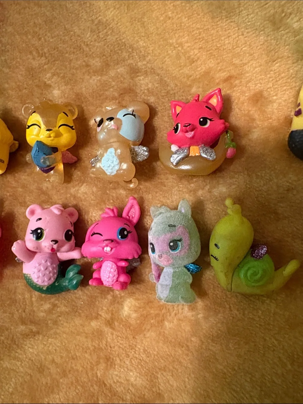 Hatchimals Colorful Small Pets Mini Figurine Toy Set - Pink, Yellow, Green, Blue
